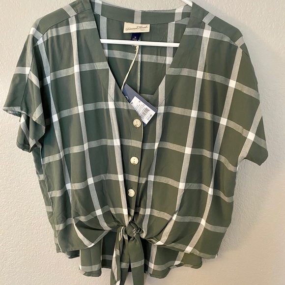 Universal Thread - Button Up Blouse - Picture 1 of 2